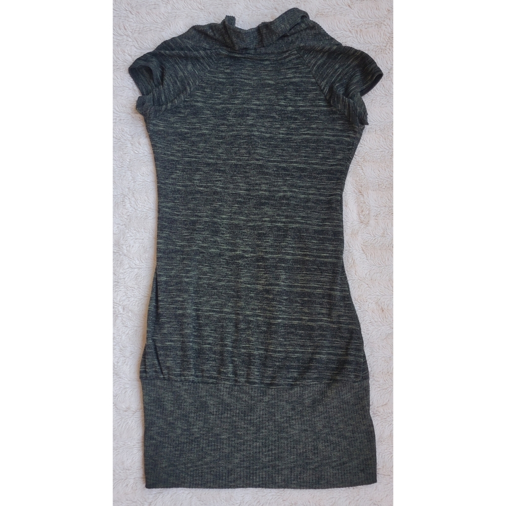 Bella D. green sweater dress - Picture 2 of 11